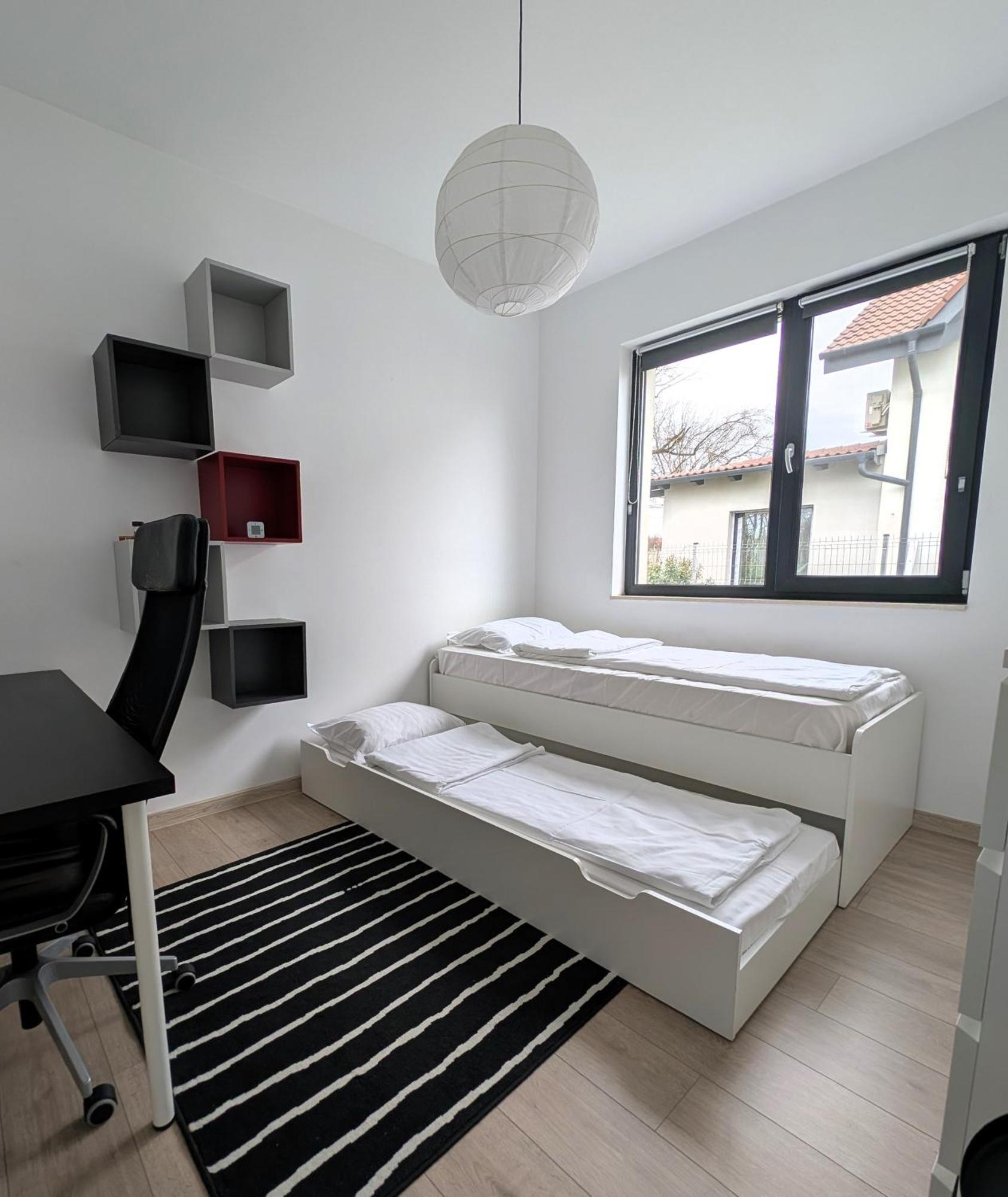 Zola Guest House Oradea Exterior photo